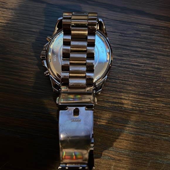 Bronze Michael Kors watch - Picture 2 of 2